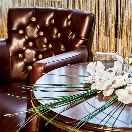 מלון Grand Work &