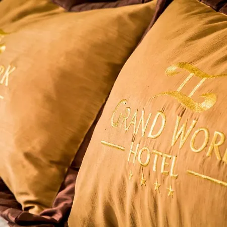 Grand Work & מלון 4*