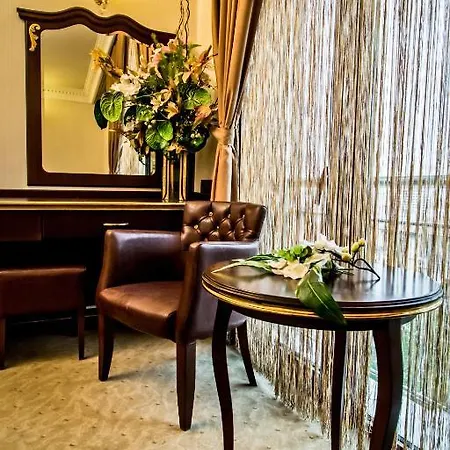 Grand Work & Hotel